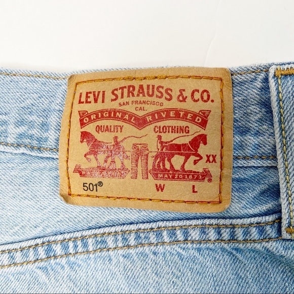 LEVI’S 501 Distressed Patched Cut off jean Denim shorts Size 25 - Picture 7 of 10